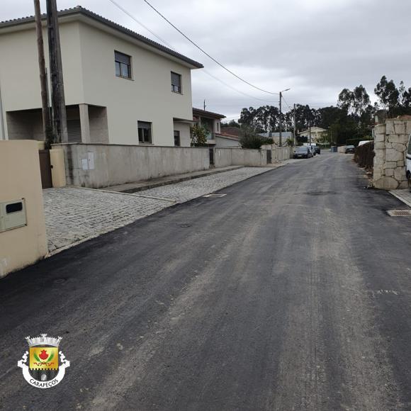 Término da pavimentação da Rua Caminho de São Tiago