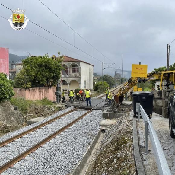 Obras na passagem de nível de Samil