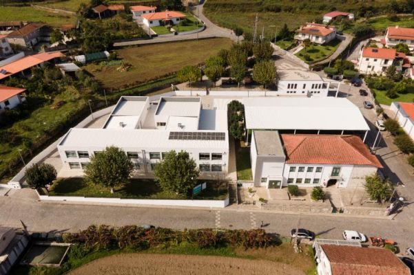 Obras de requalificação da Escola Básica de Carapeços